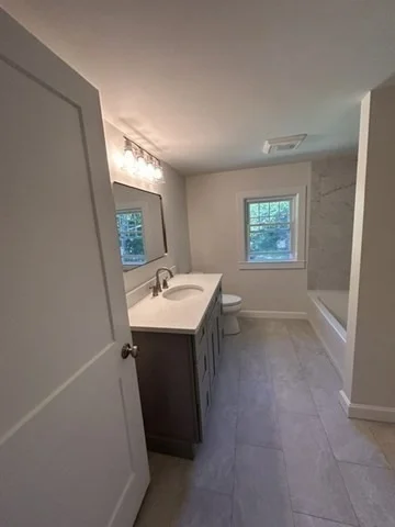 Photo of 134 N Common Rd