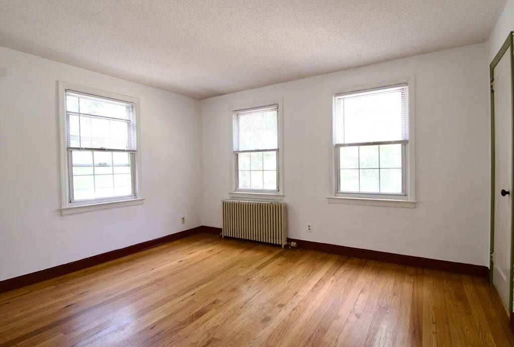 Photo of Unit 435 at 435 Cold Spring Ave