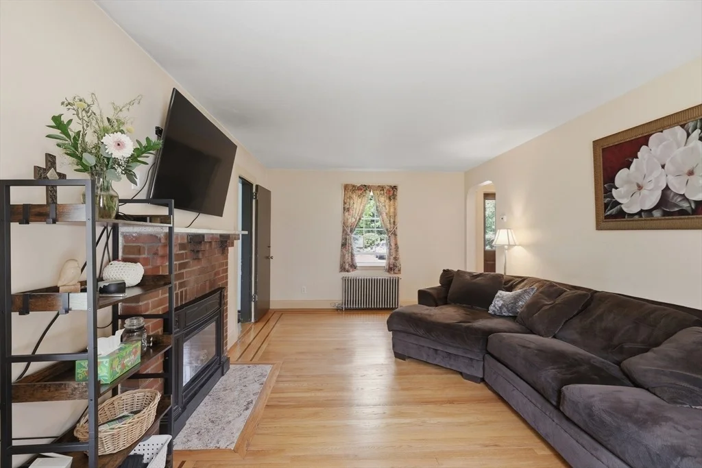 Photo of 1 Valley View Rd