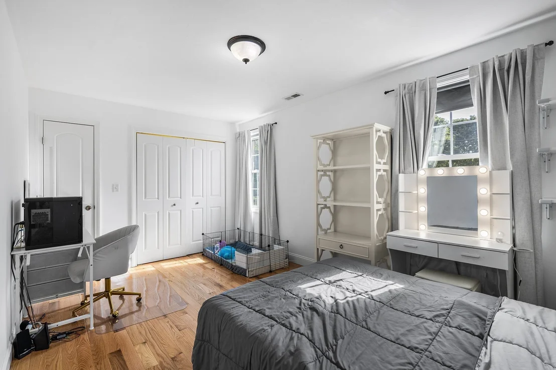 Photo of 10 Egan Ave