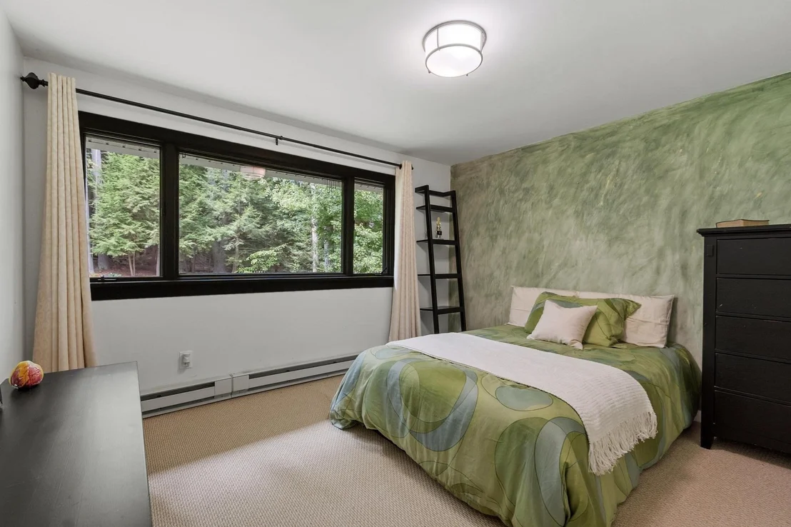 Photo of 29 Shaker Rd