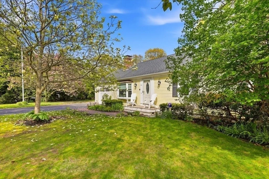 Photo of 24 Starlight Dr