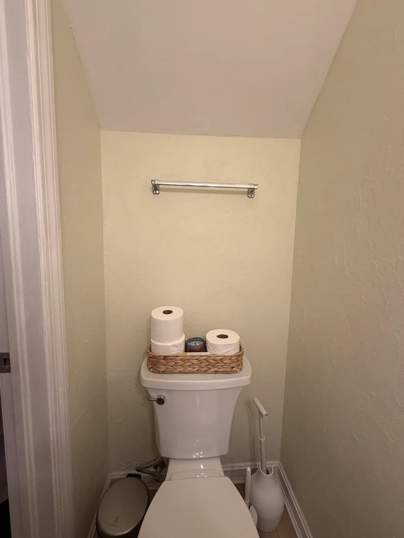 Photo of Unit 1008 at 1008 Windsor Drive