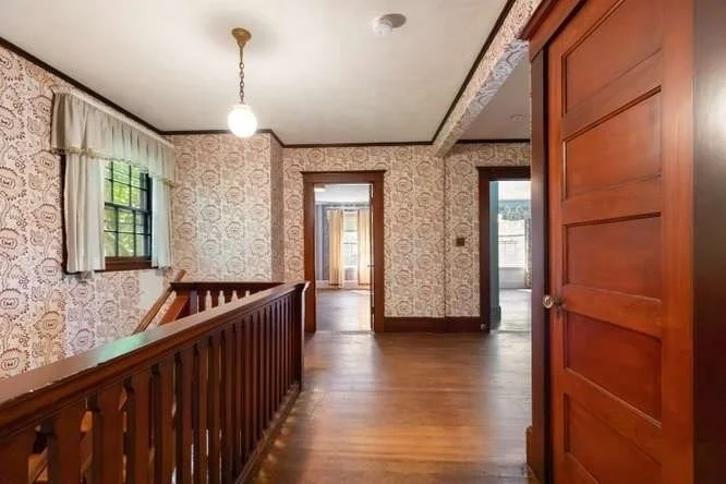 Photo of 7 Lakeview Terrace