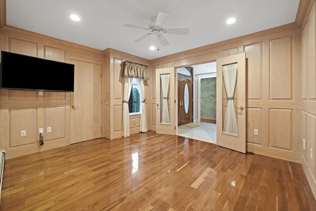 Photo of 10 Heritage Ln
