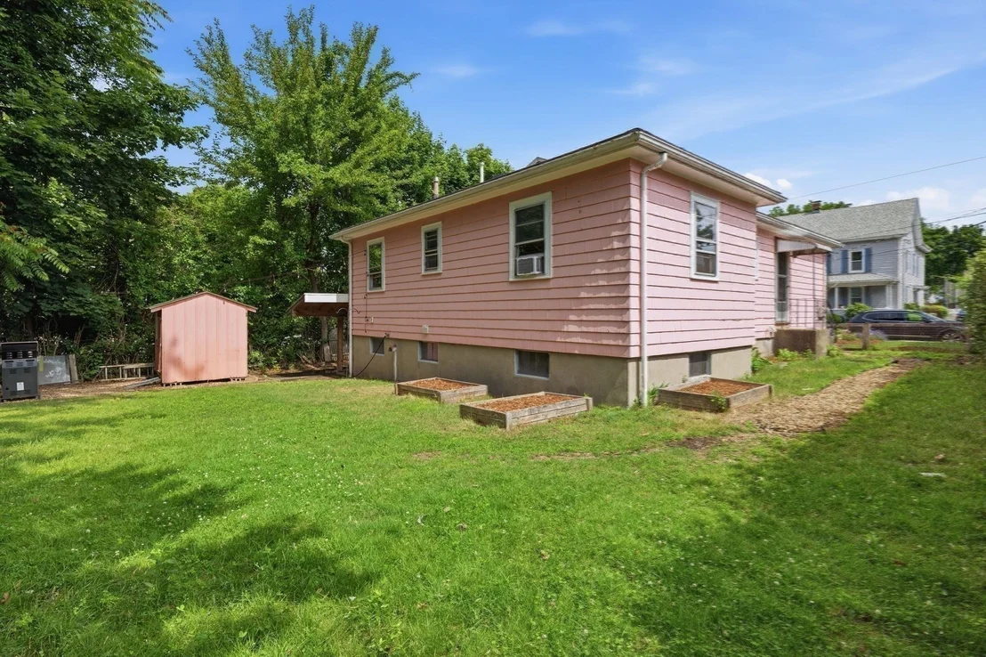 Photo of 84 Oak Street