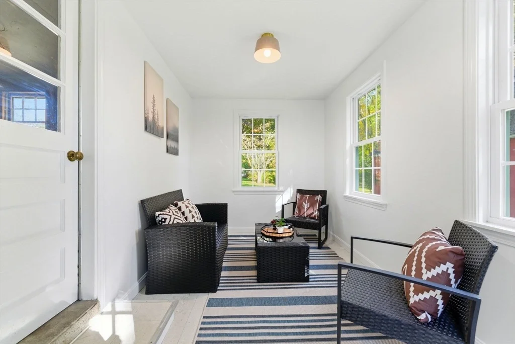 Photo of 8 Colonial Rd.