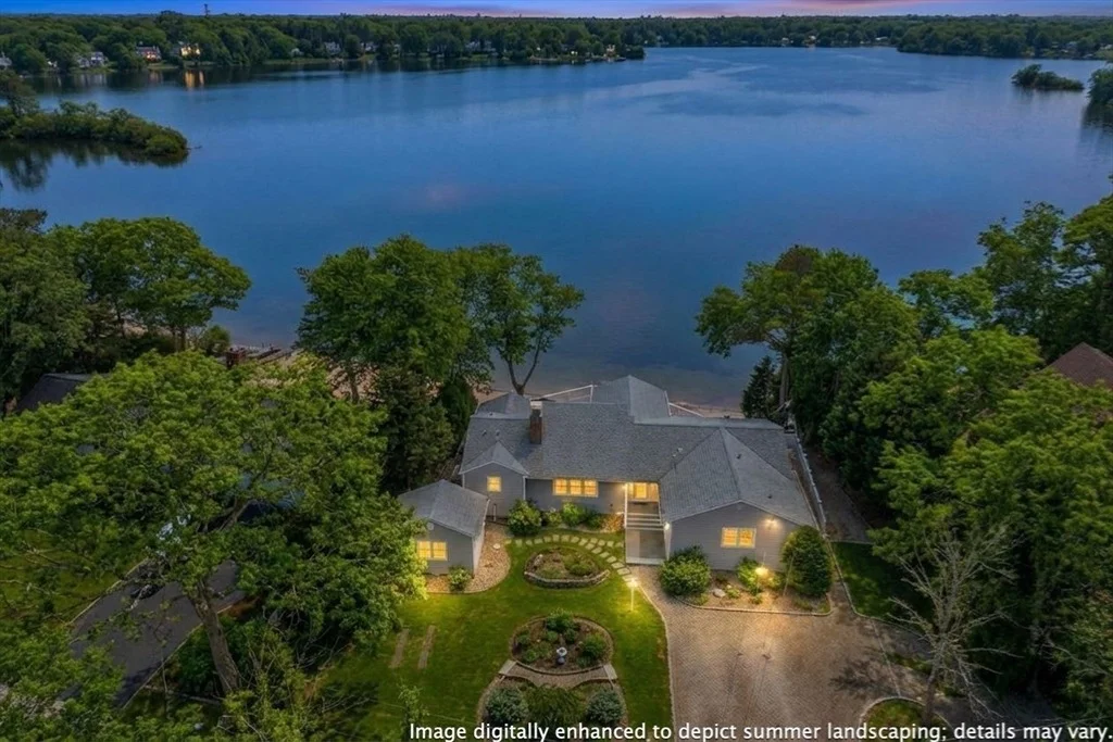Photo of 357 Lakeside Drive West