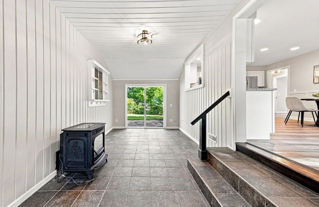 Photo of 3 Maplelawn Dr