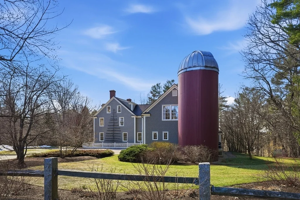 Photo of 43 Oak Hill Road