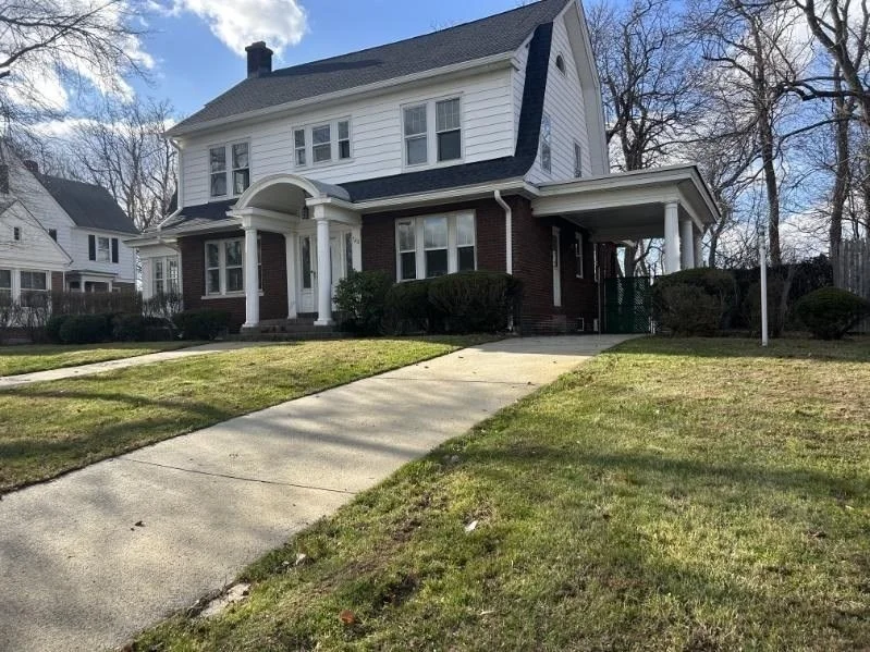Photo of 122 Bellevue Ave