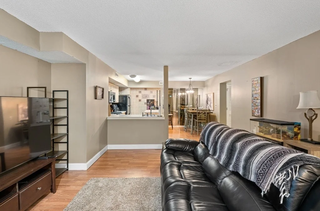 Photo of Unit 80 at 80 Williamsburg Dr