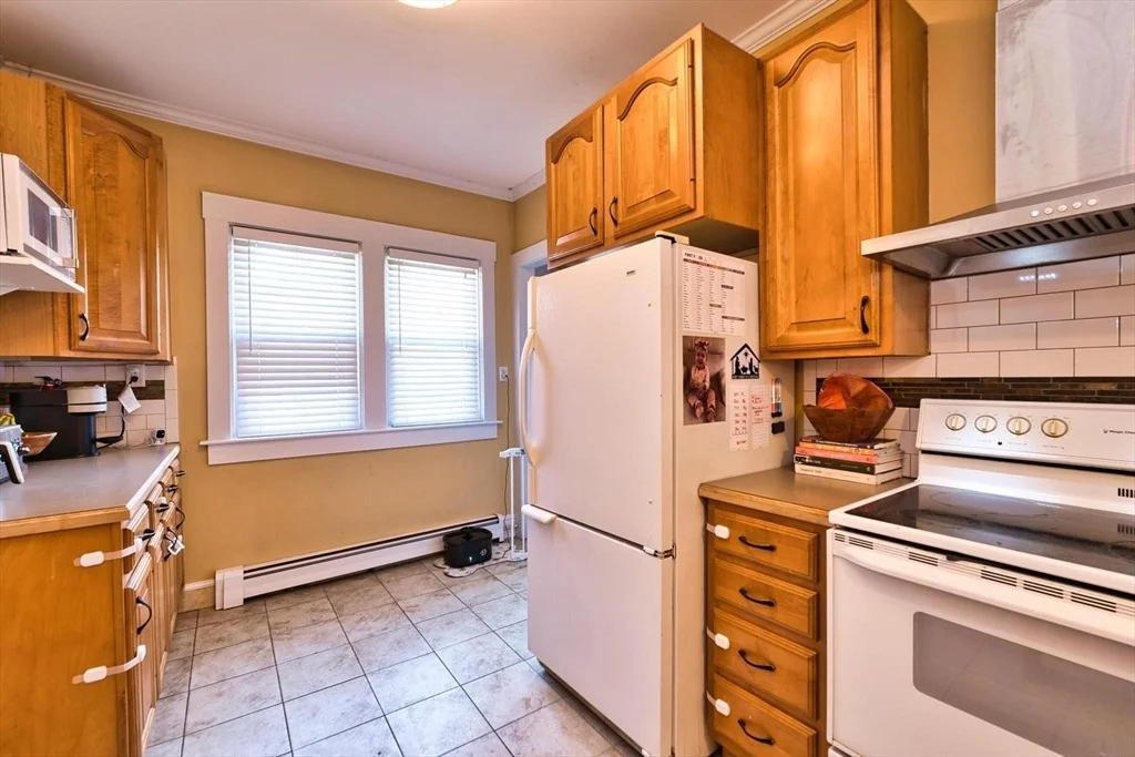 Photo of 627 King St