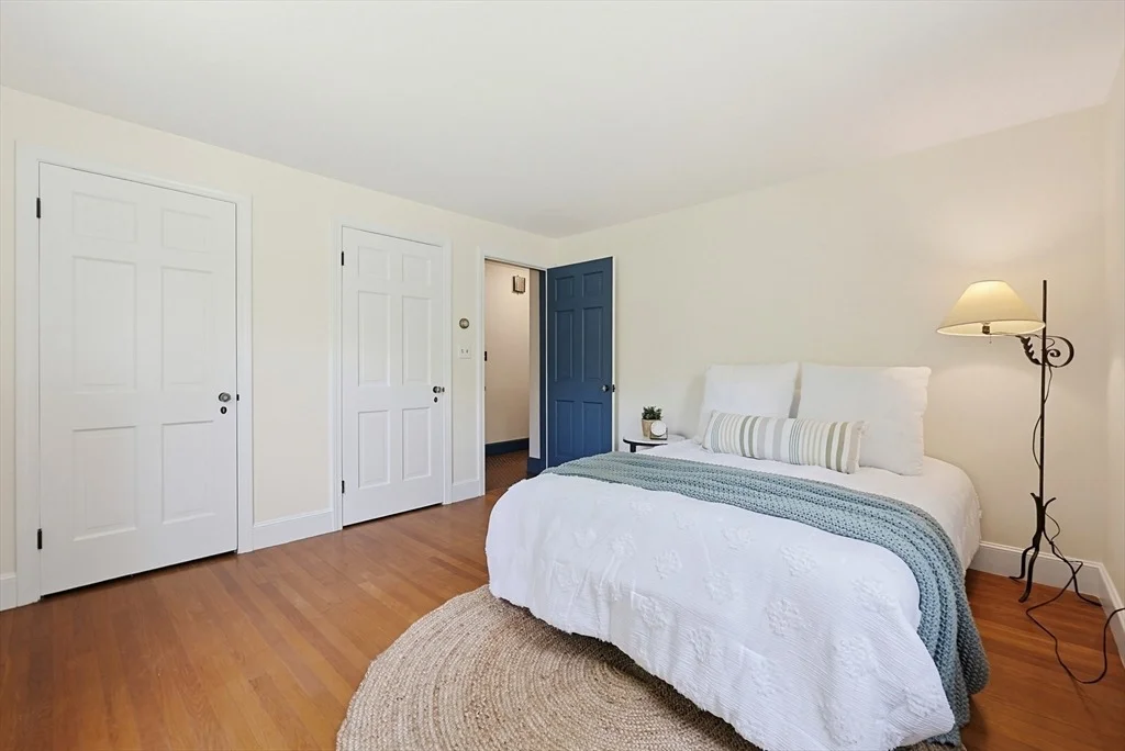 Photo of 281 Scott Rd