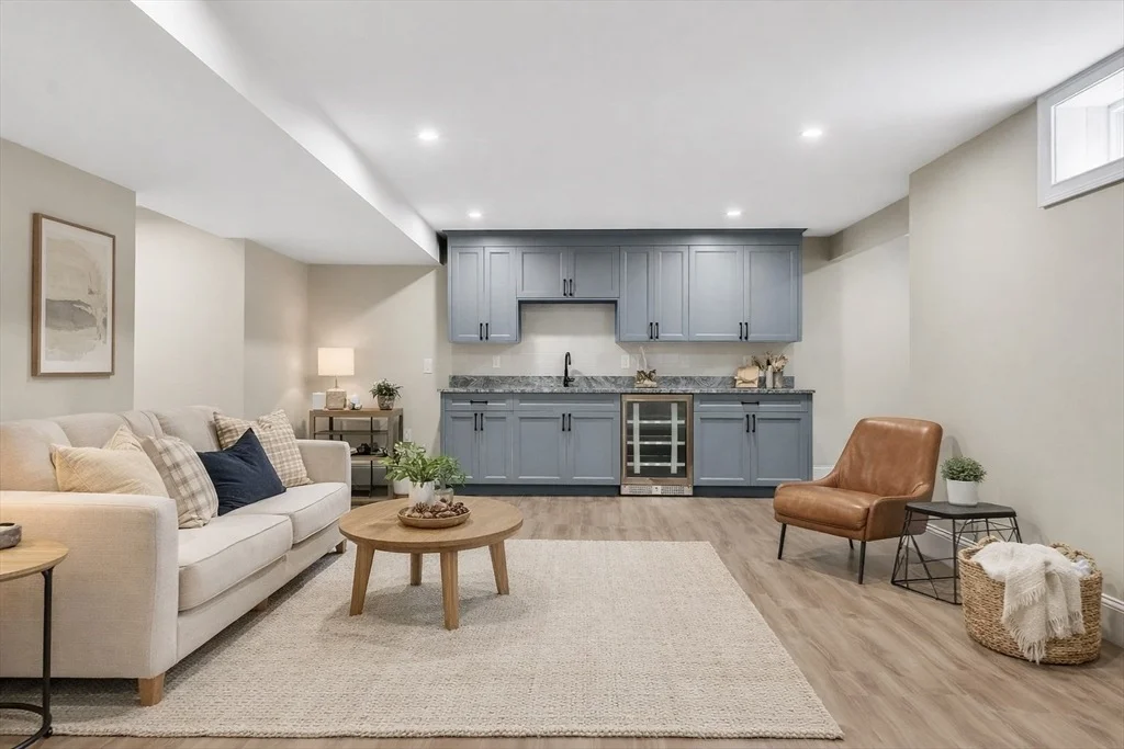 Photo of 18 Heritage Dr