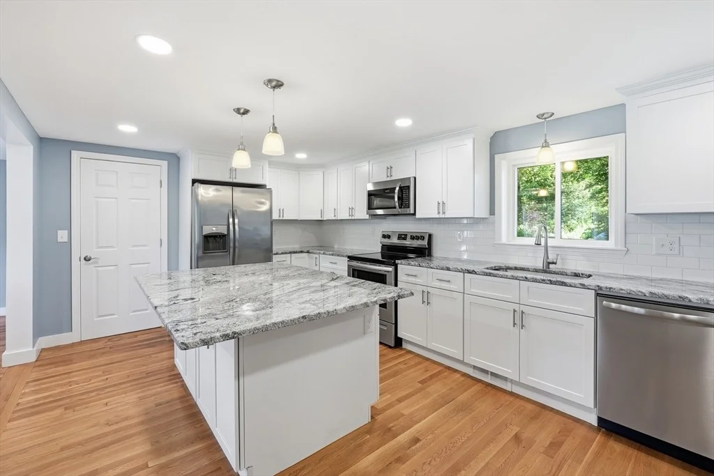 Photo of 9 Pine Dr