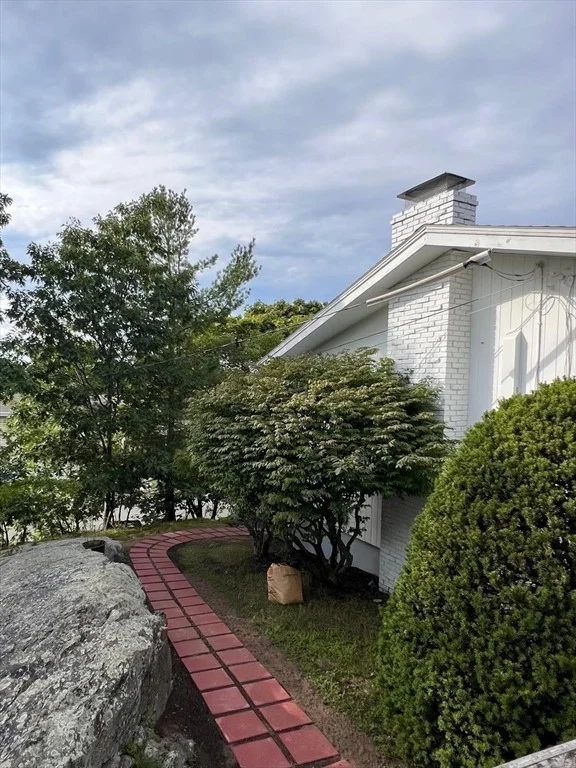 Photo of 20 Parsons Dr.