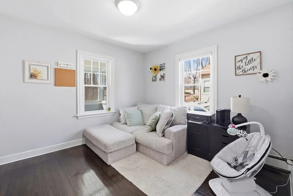 Photo of 17 Lansing Ave