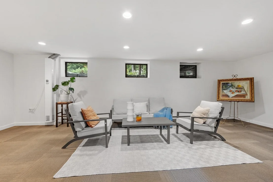 Photo of 29 Shaker Rd
