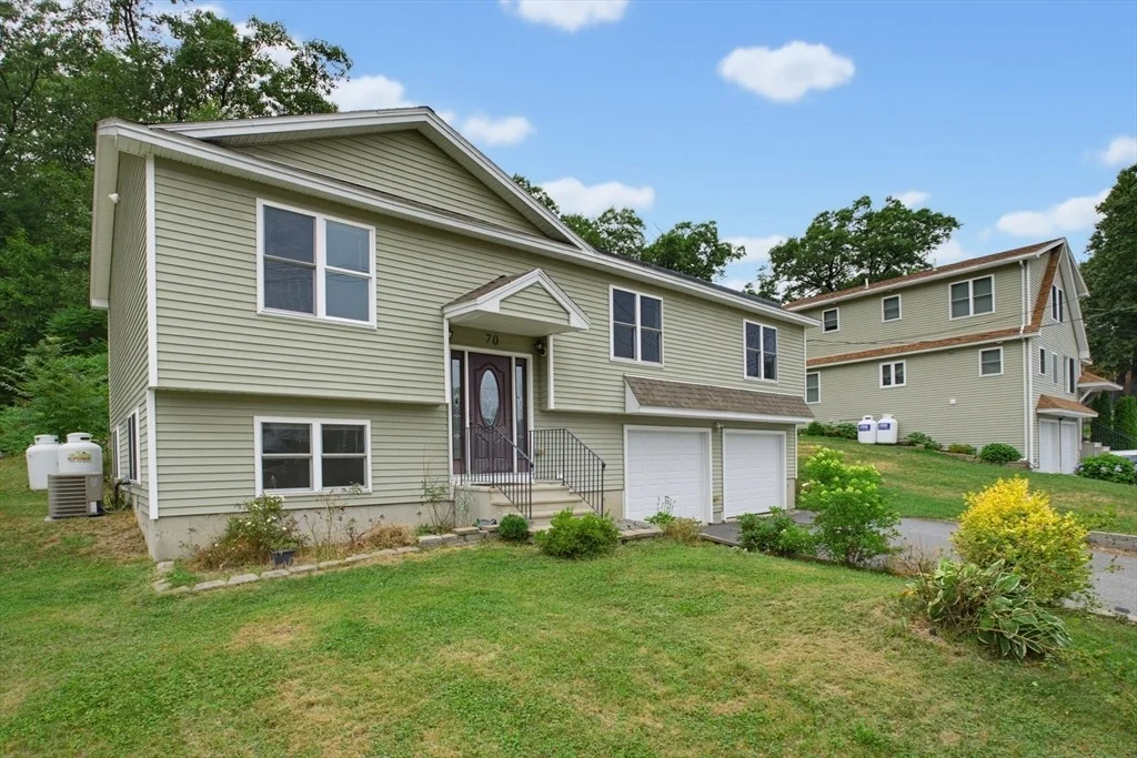 Photo of 70 Swan Ave