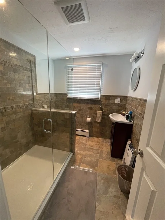 Photo of 243 Weatherbee Dr