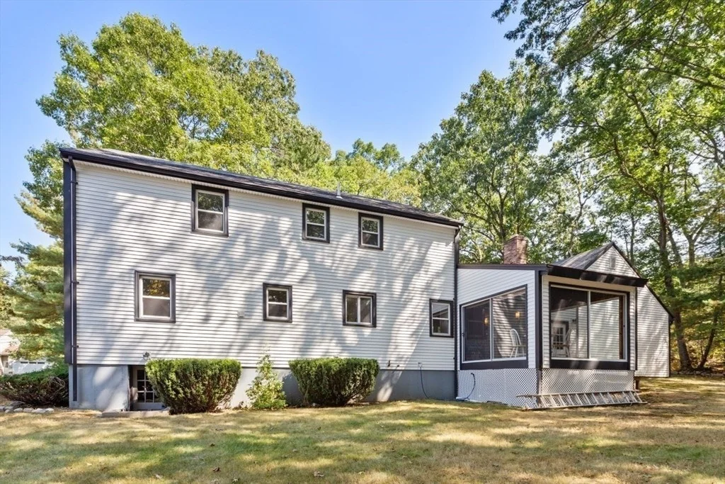 Photo of 28 Colonial Way