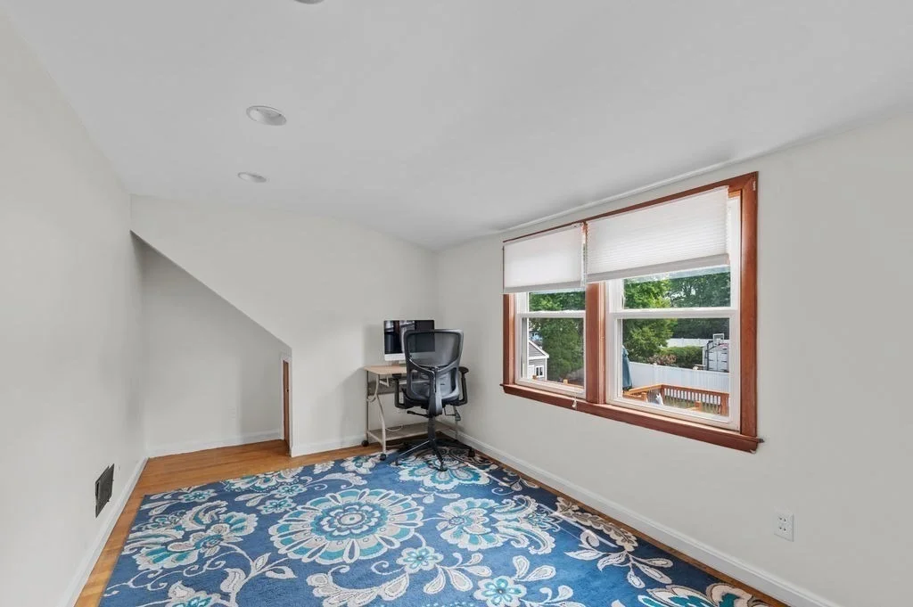 Photo of 10 Mount Pleasant Dr