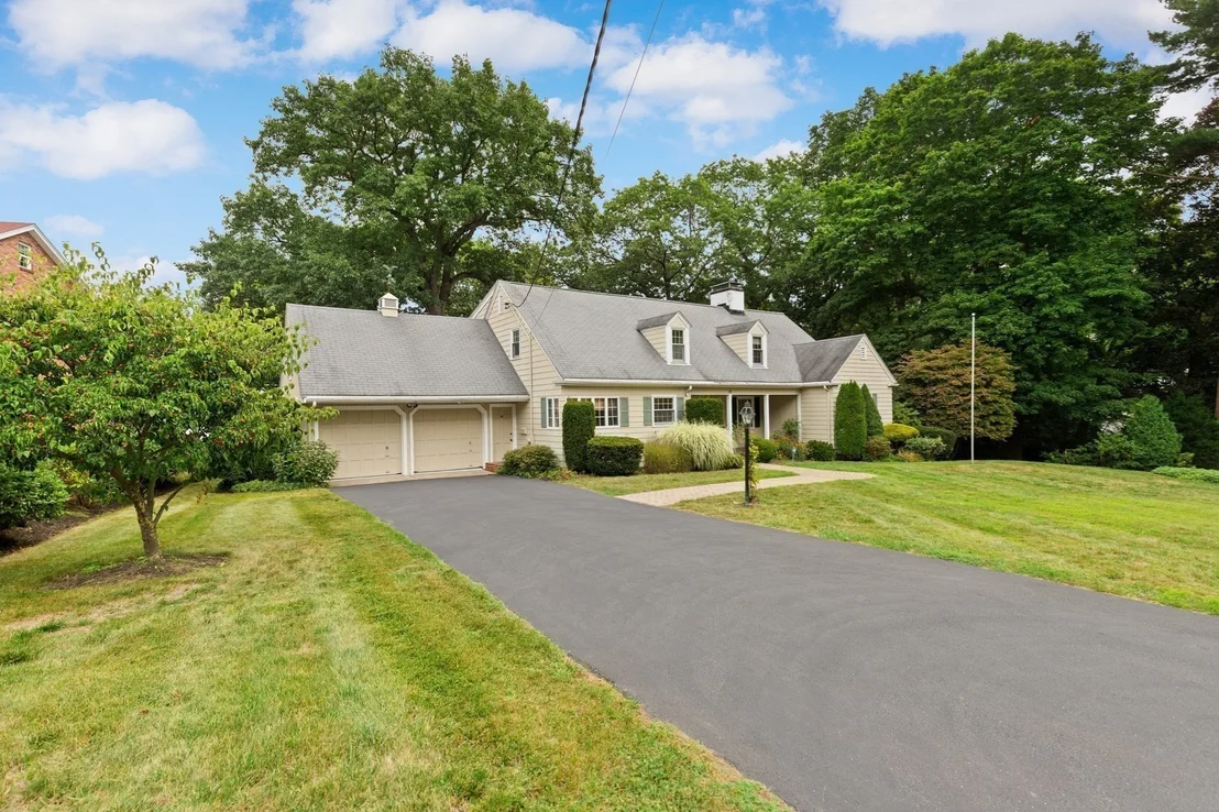 Photo of 48 Locksley Rd