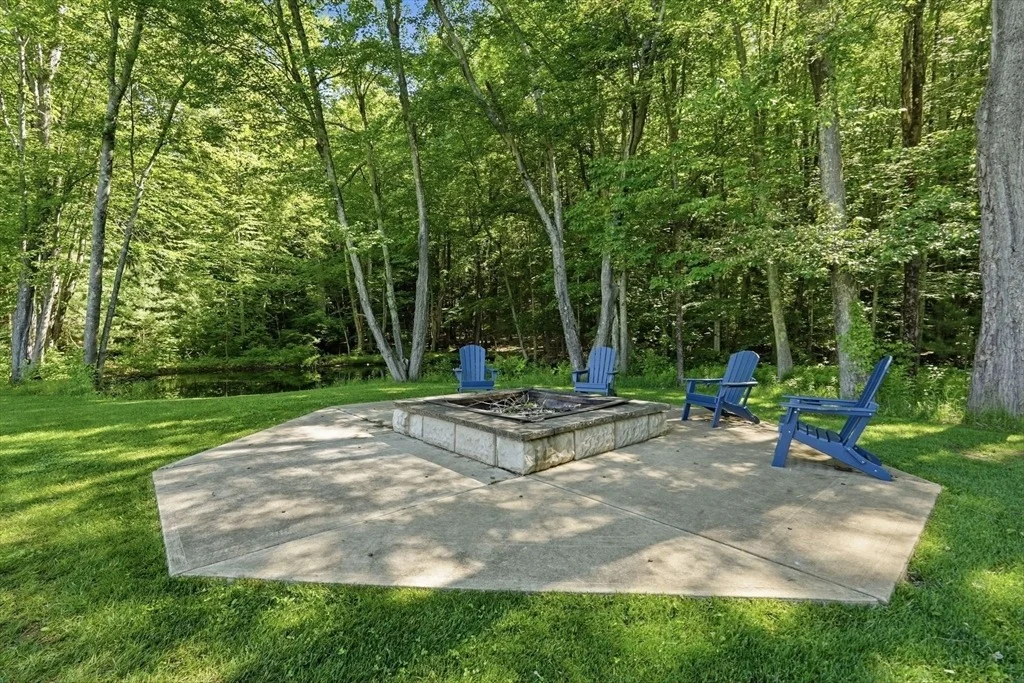 Photo of 43 Long Plain Rd