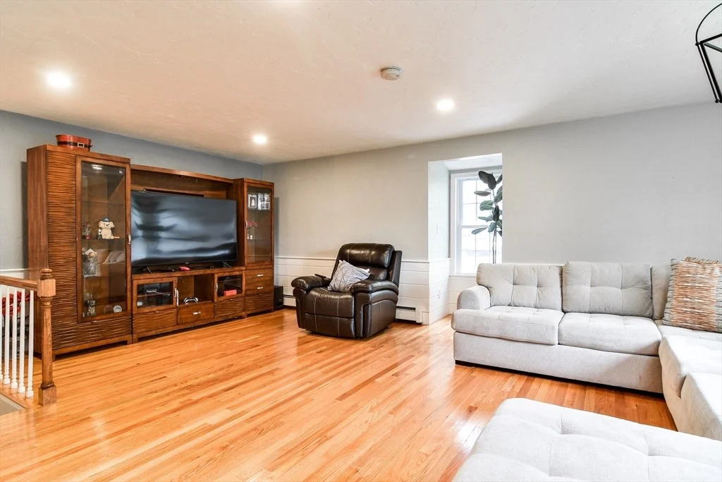 Photo of 43 Dibuono Dr
