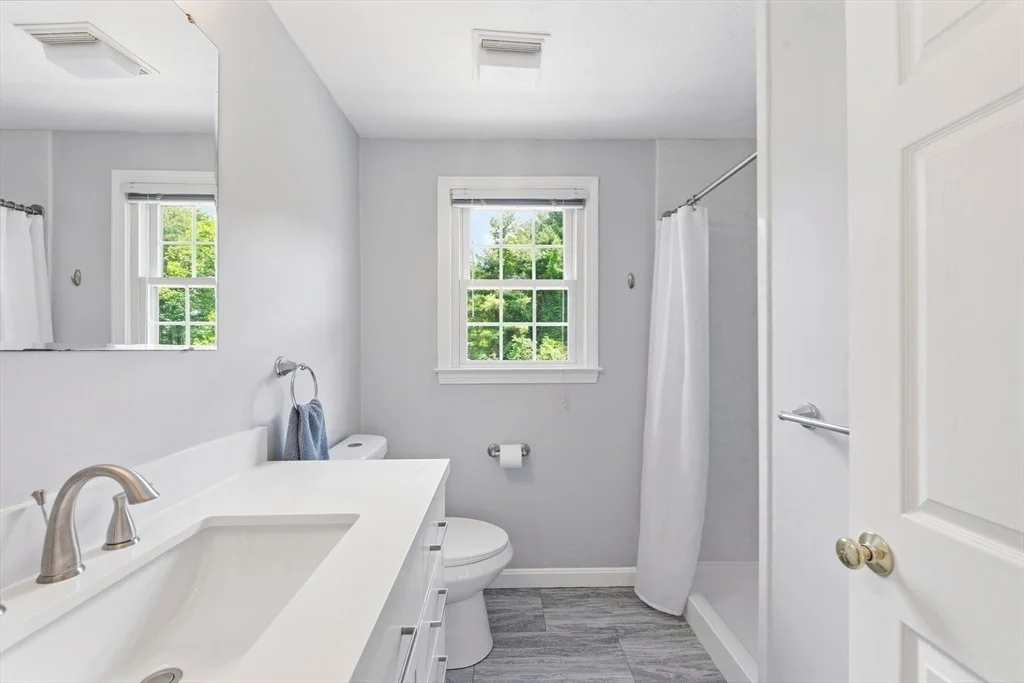 Photo of 10 Strawstone Ln