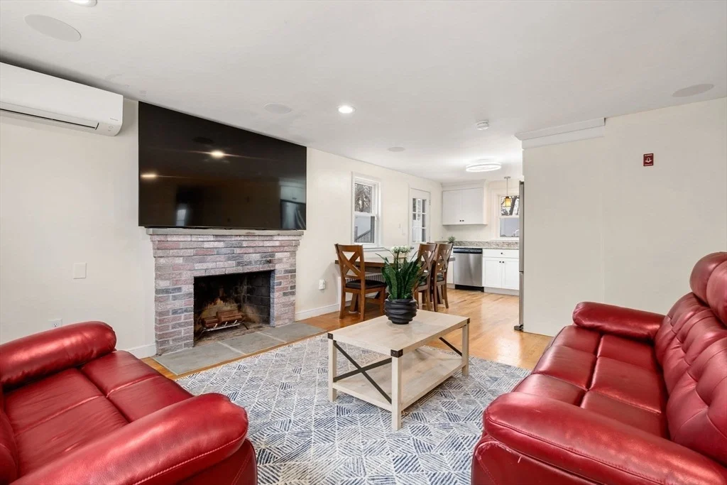 Photo of 38 Irving Dr