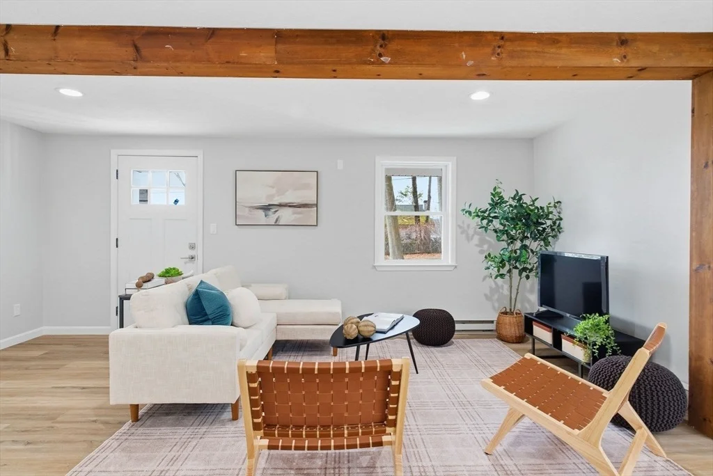 Photo of 40 Lake View Dr