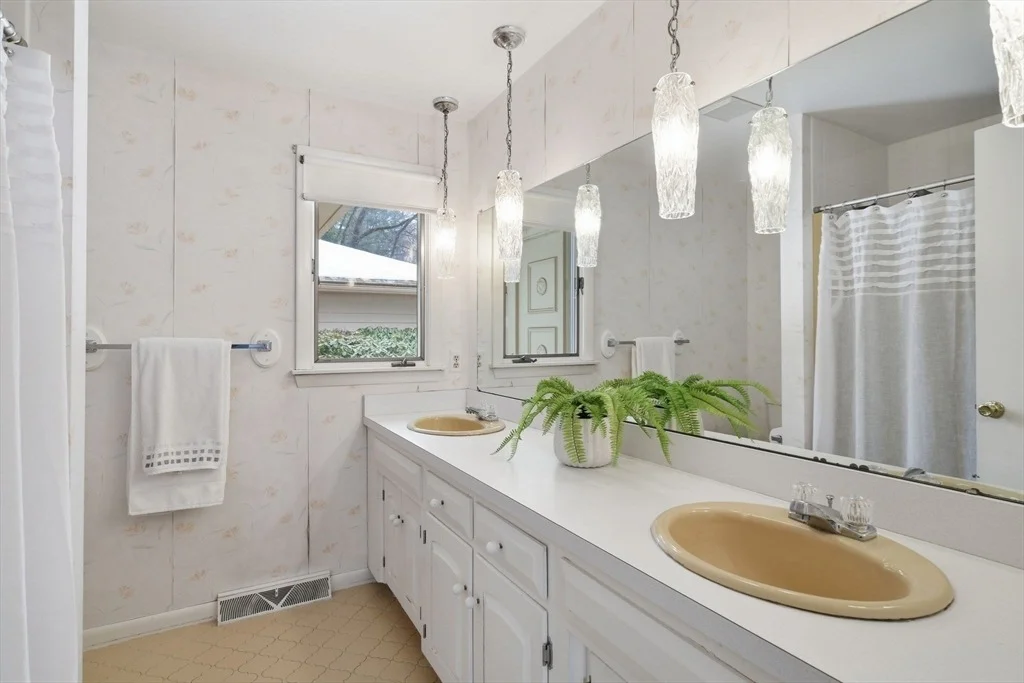 Photo of 60 Exeter Avenue