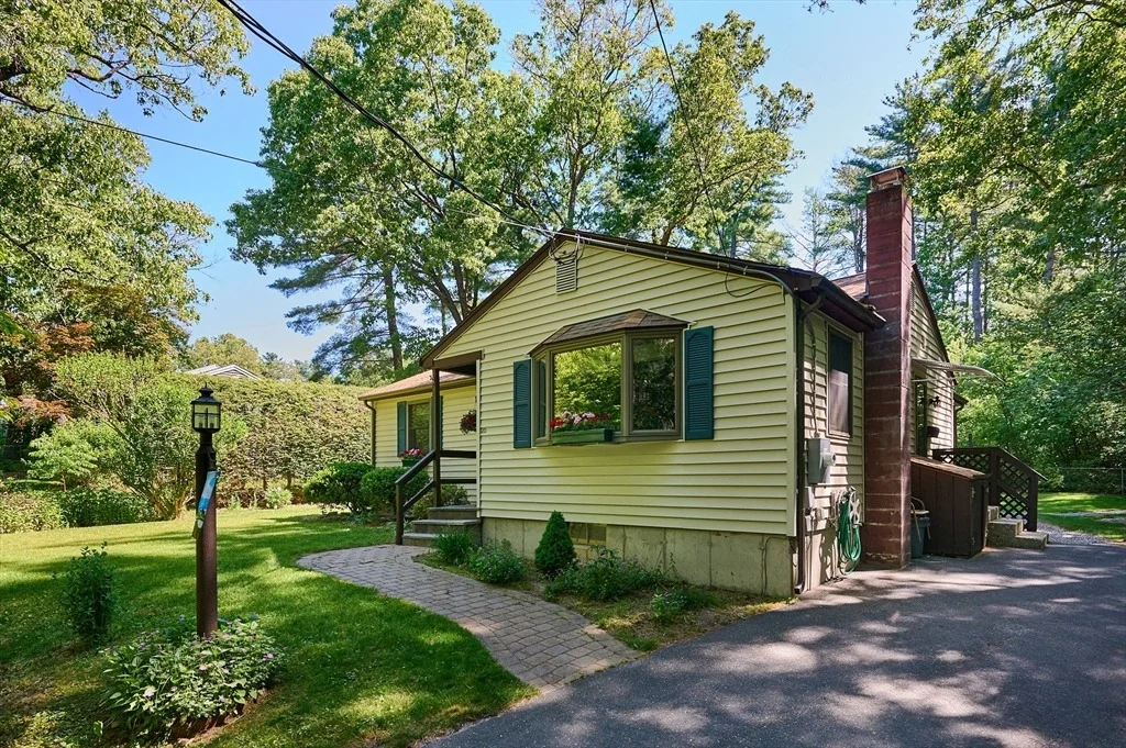 Photo of 20 Cook Rd