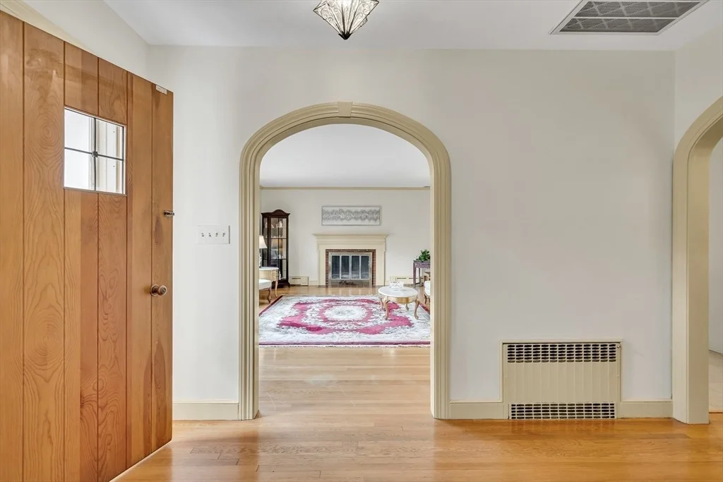 Photo of 6 Oakland Circle