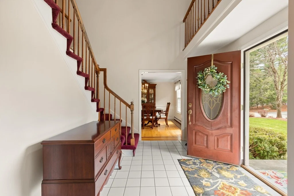 Photo of 35 Meadowbrook Dr