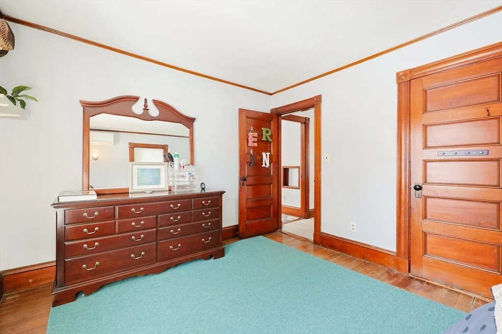 Photo of 50 Riverside Pl