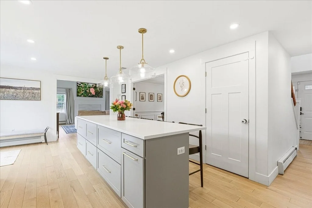 Photo of 2 Commons Dr