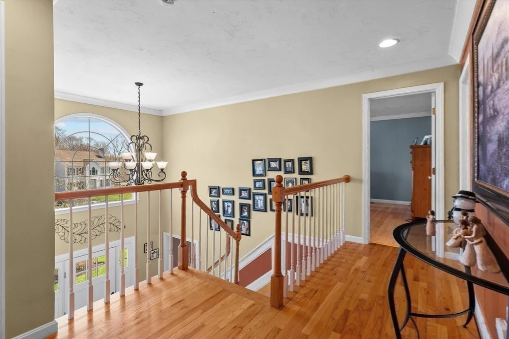 Photo of 275 Whippoorwill St