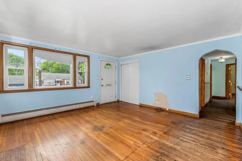Photo of 137 Eleanor Dr