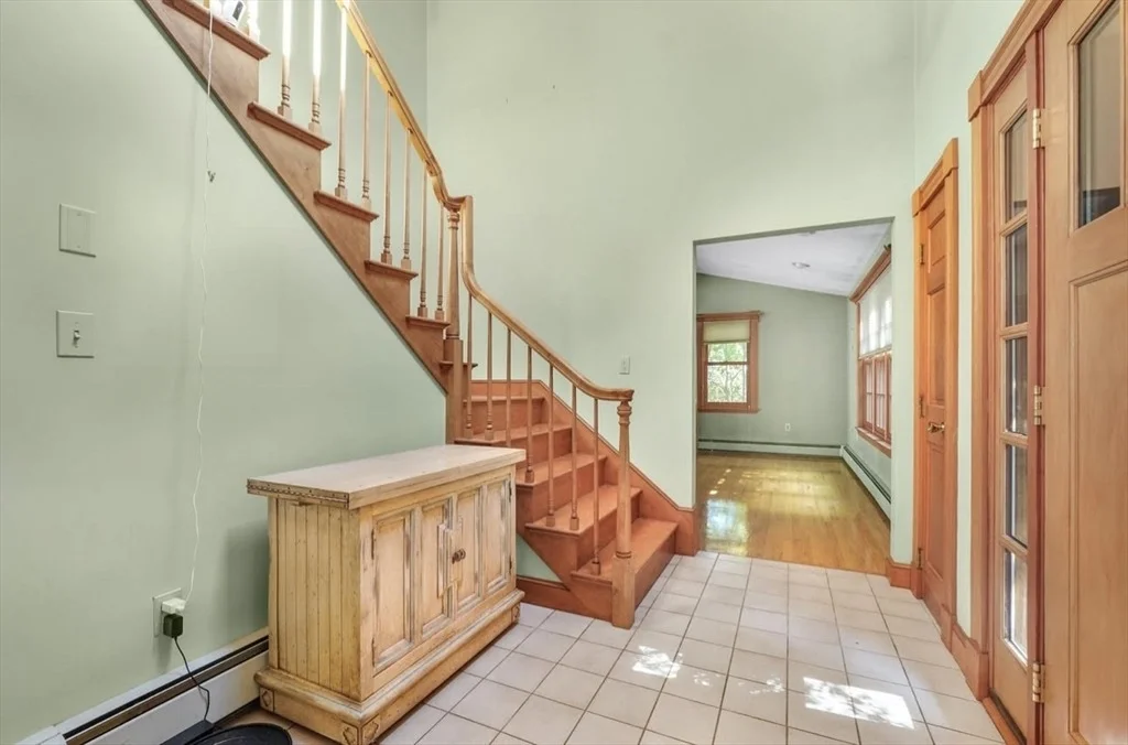 Photo of 10 Lorraine Cir