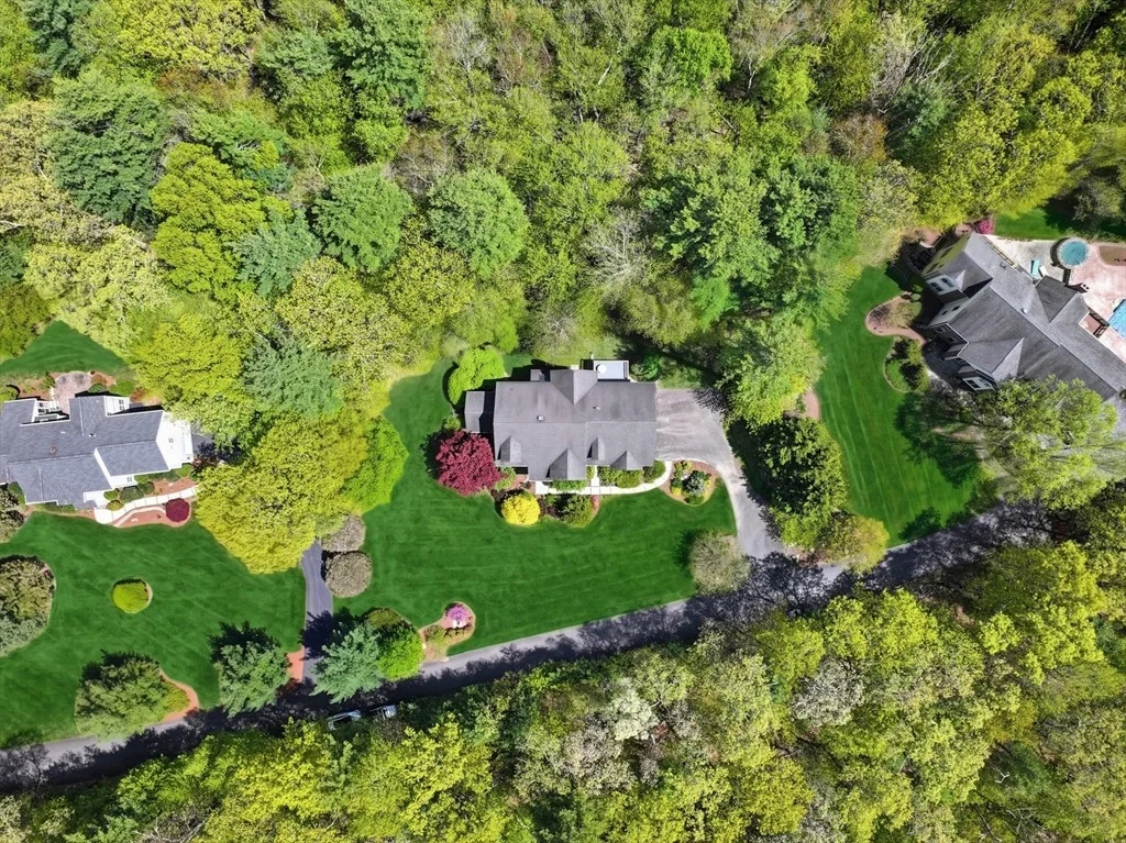 Photo of 10 Timber Ledge Drive