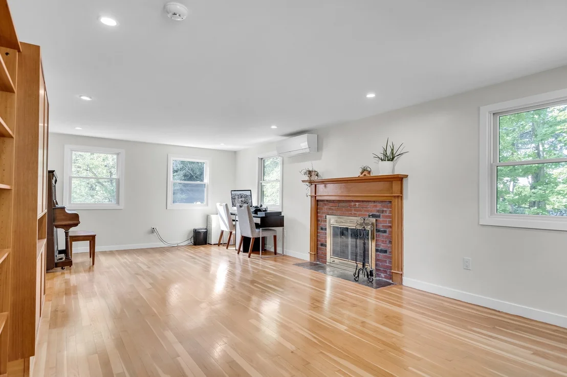 Photo of 1 Maureen Rd