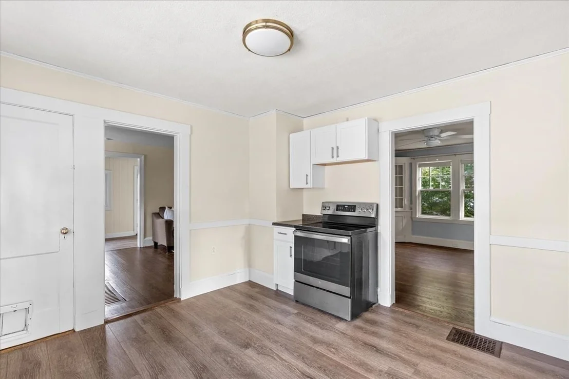 Photo of 18 Fales Road