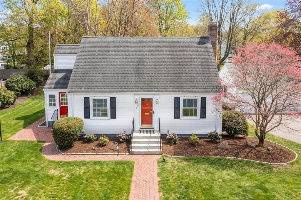 Photo of 250 Bacon St