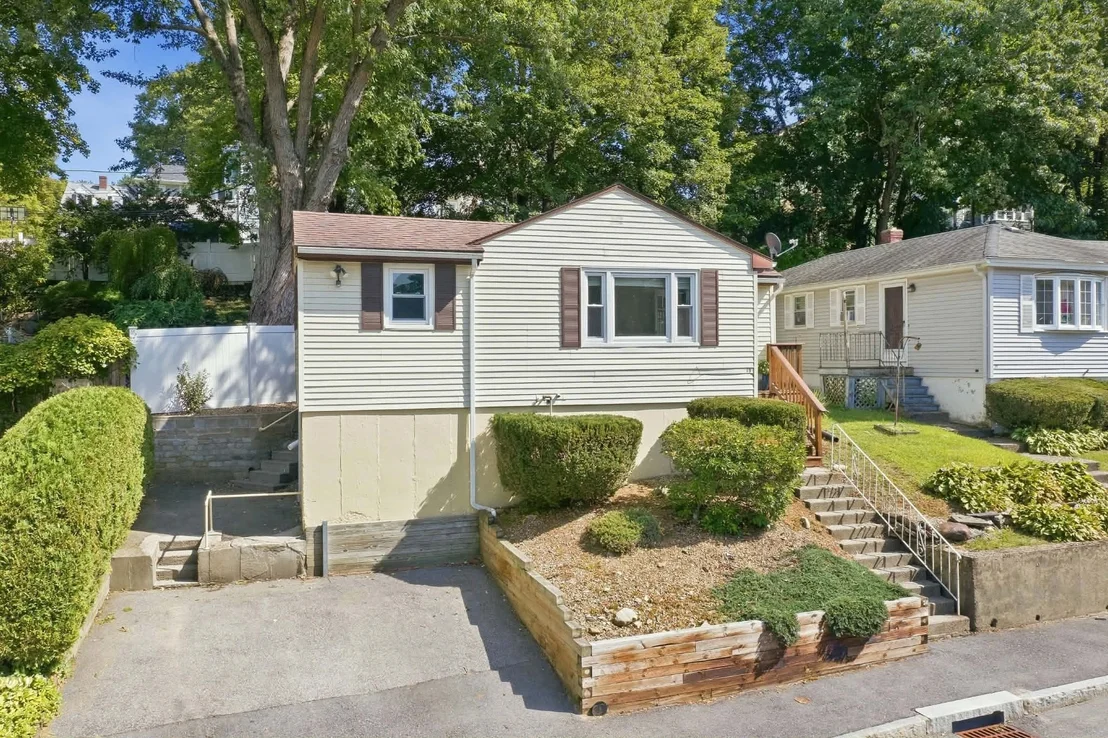 Photo of 19 Harold St