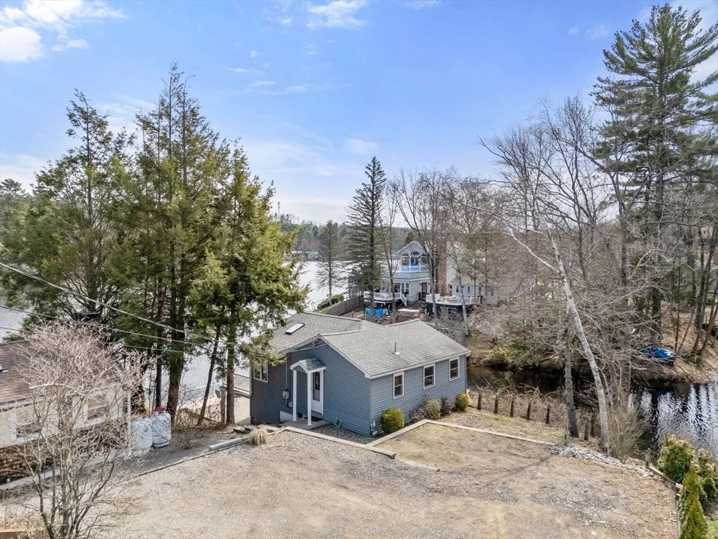 Photo of 33 Pine Tree Dr