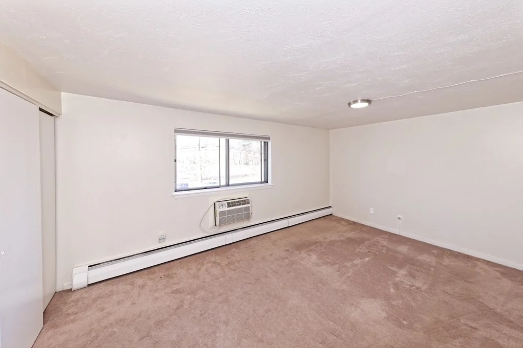 Photo of Unit 4 at 4 Bishop Dr