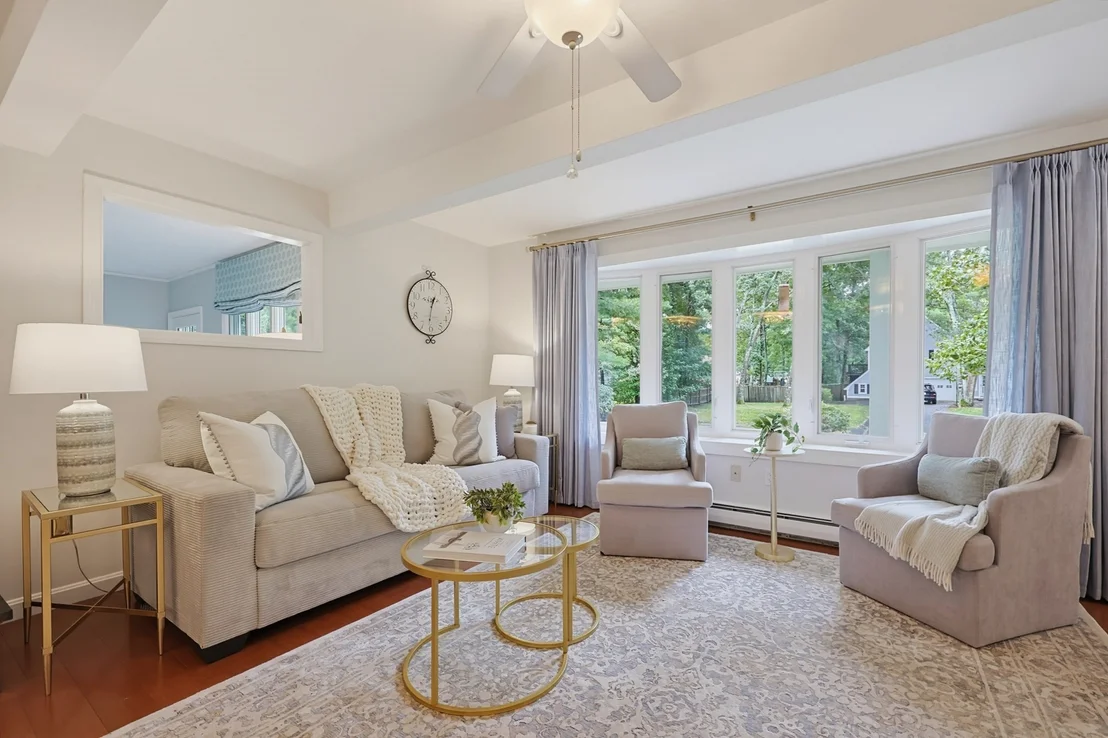 Photo of 45 Surrey Dr